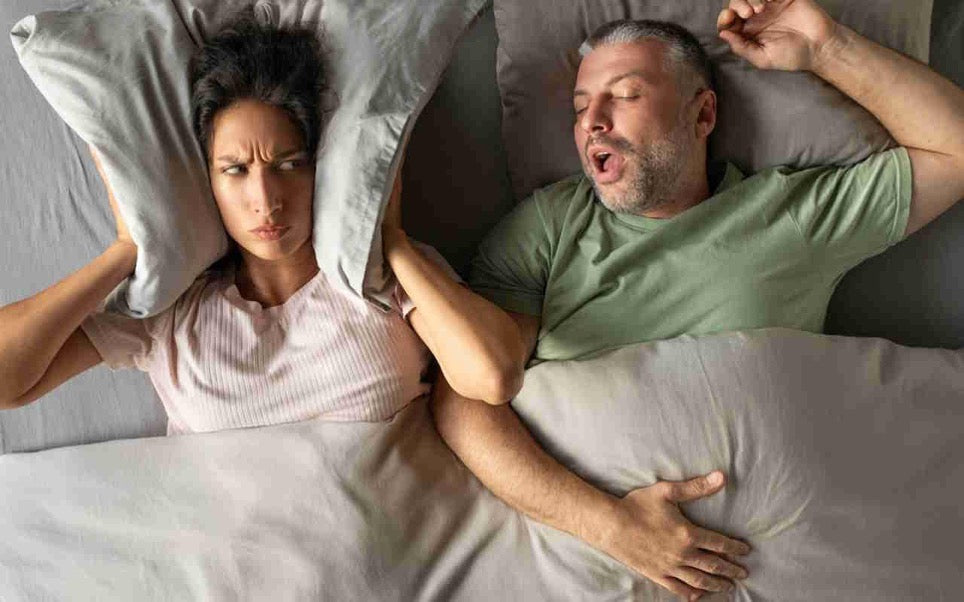 Natural Ways to Reduce Snoring and Sleep Deeper